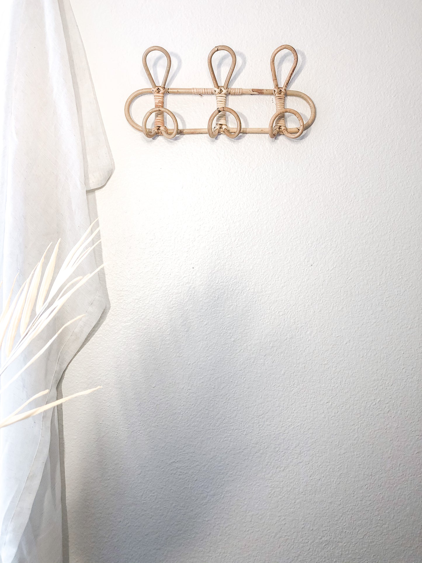 Togue Towel Rack